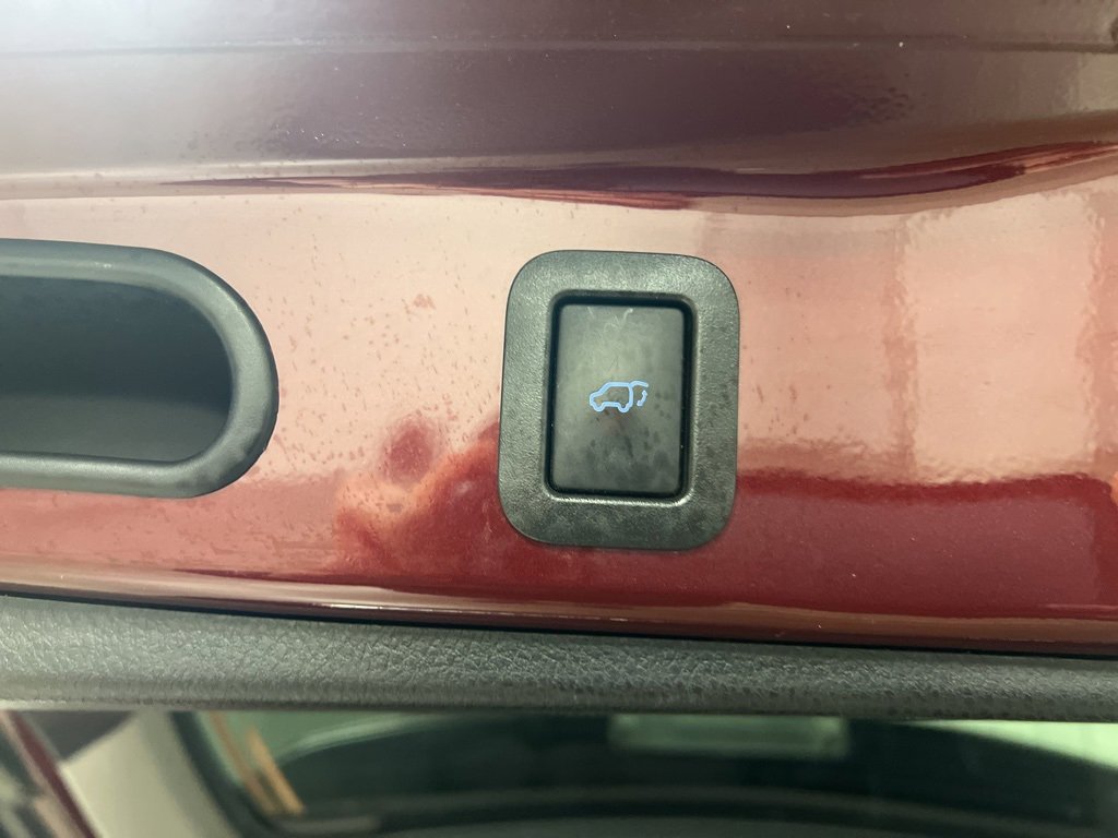 Used 2016 Toyota Highlander LE image 7