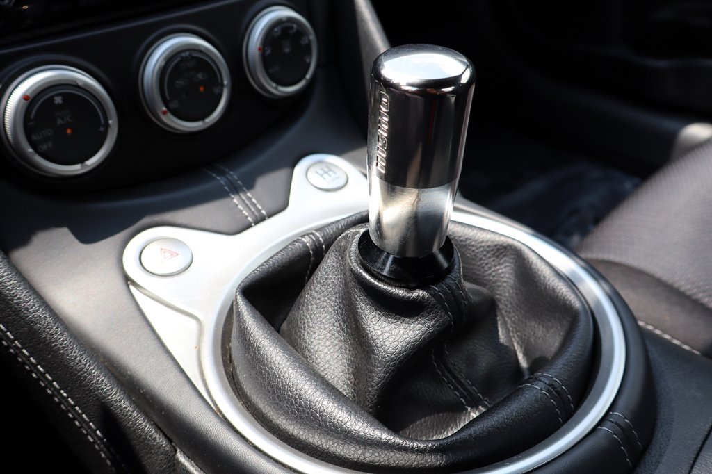 Used 2011 Nissan 370Z Coupe w/ Sport Pkg RWD image 32
