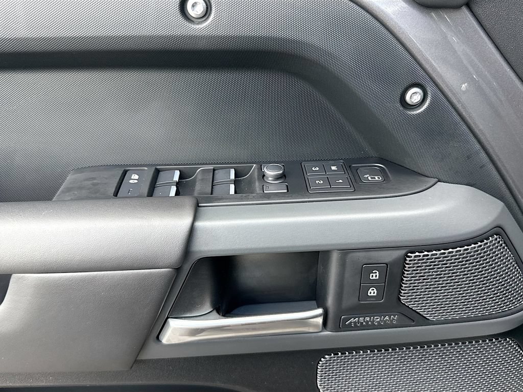 Used 2020 Land Rover Defender 110 X AWD/4WD image 19