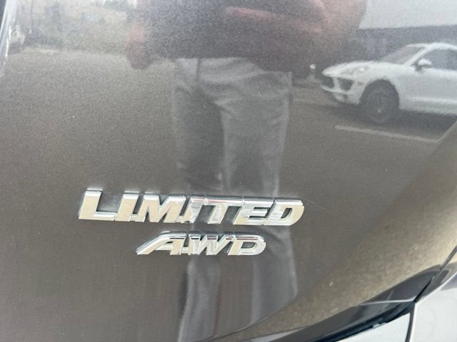 Used 2016 Toyota RAV4 Limited AWD/4WD image 5