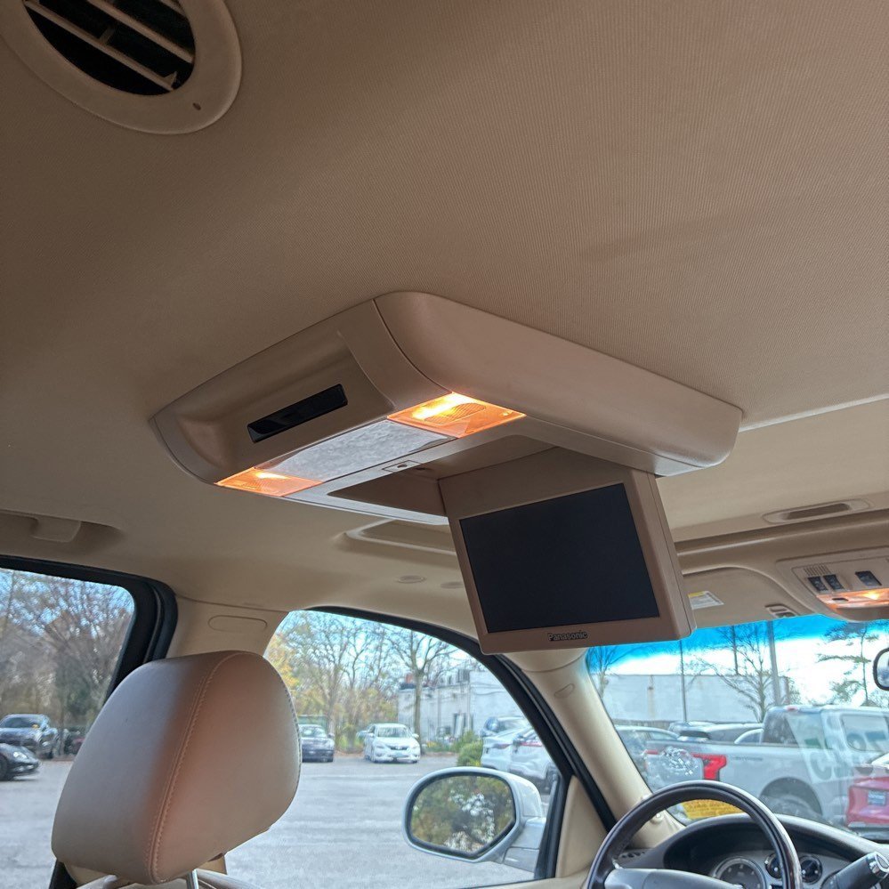 Used 2013 Cadillac Escalade Luxury image 17