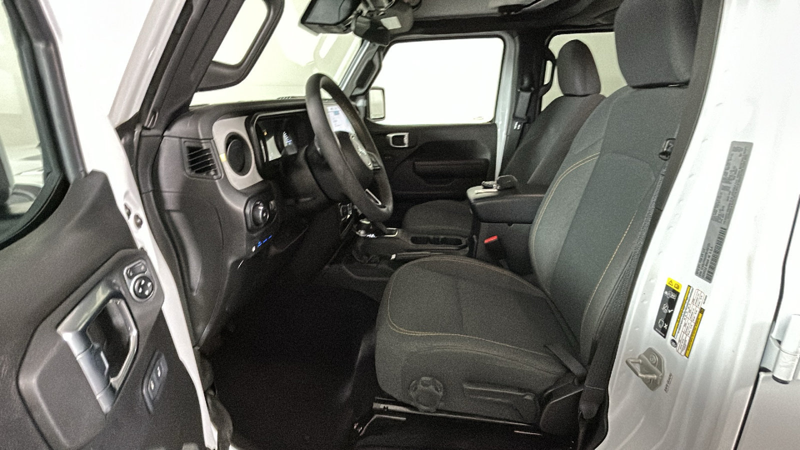 Used 2024 Jeep Wrangler Unlimited w/ Convenience Group AWD/4WD image 13