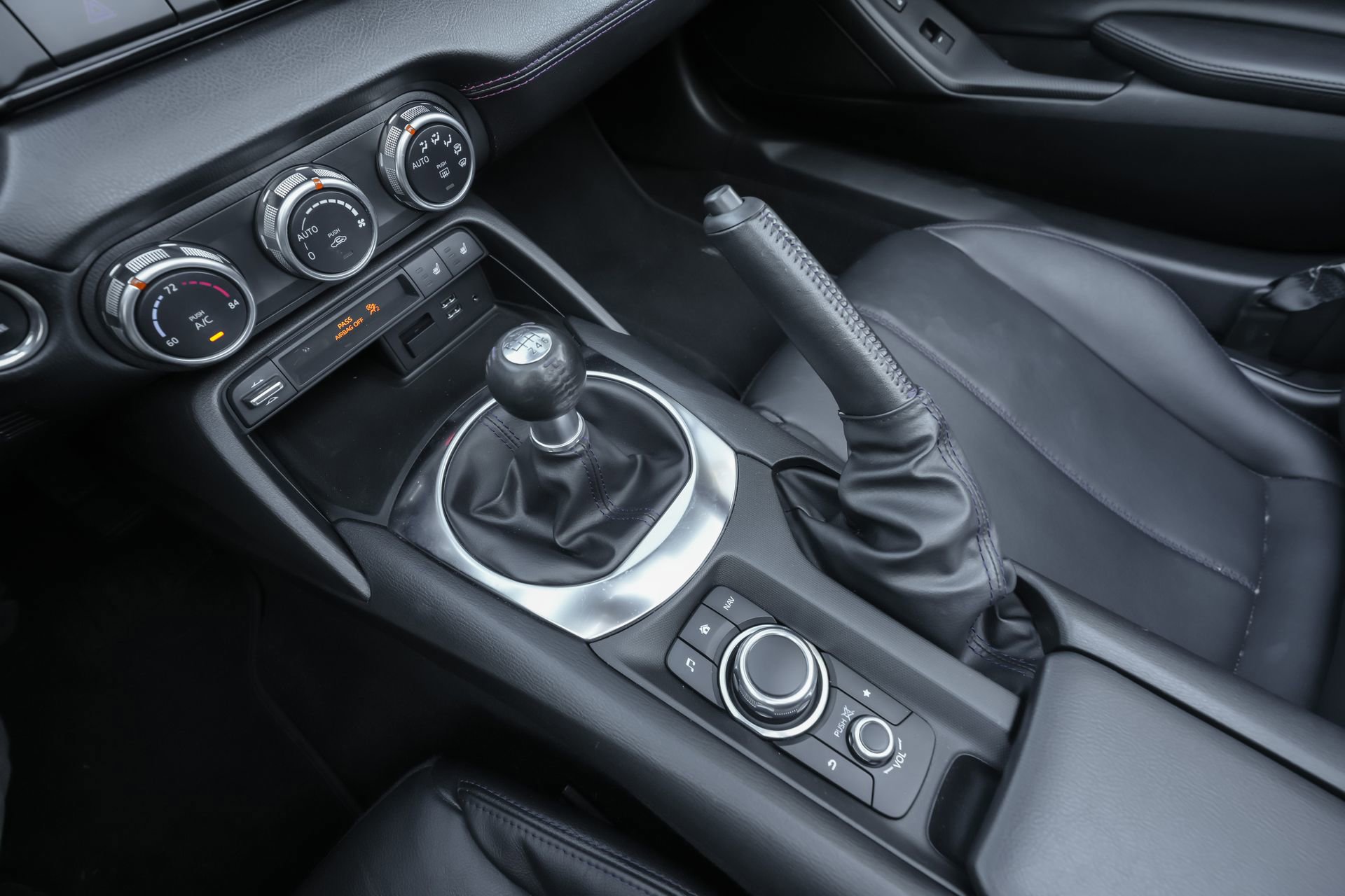 Used 2018 MAZDA MX-5 Miata RF Grand Touring image 11