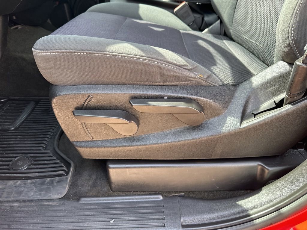 Used 2018 Chevrolet Silverado 1500 LT image 14