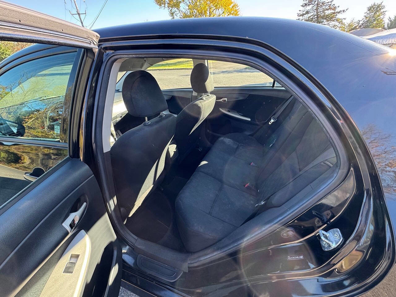 Used 2010 Toyota Corolla S image 8