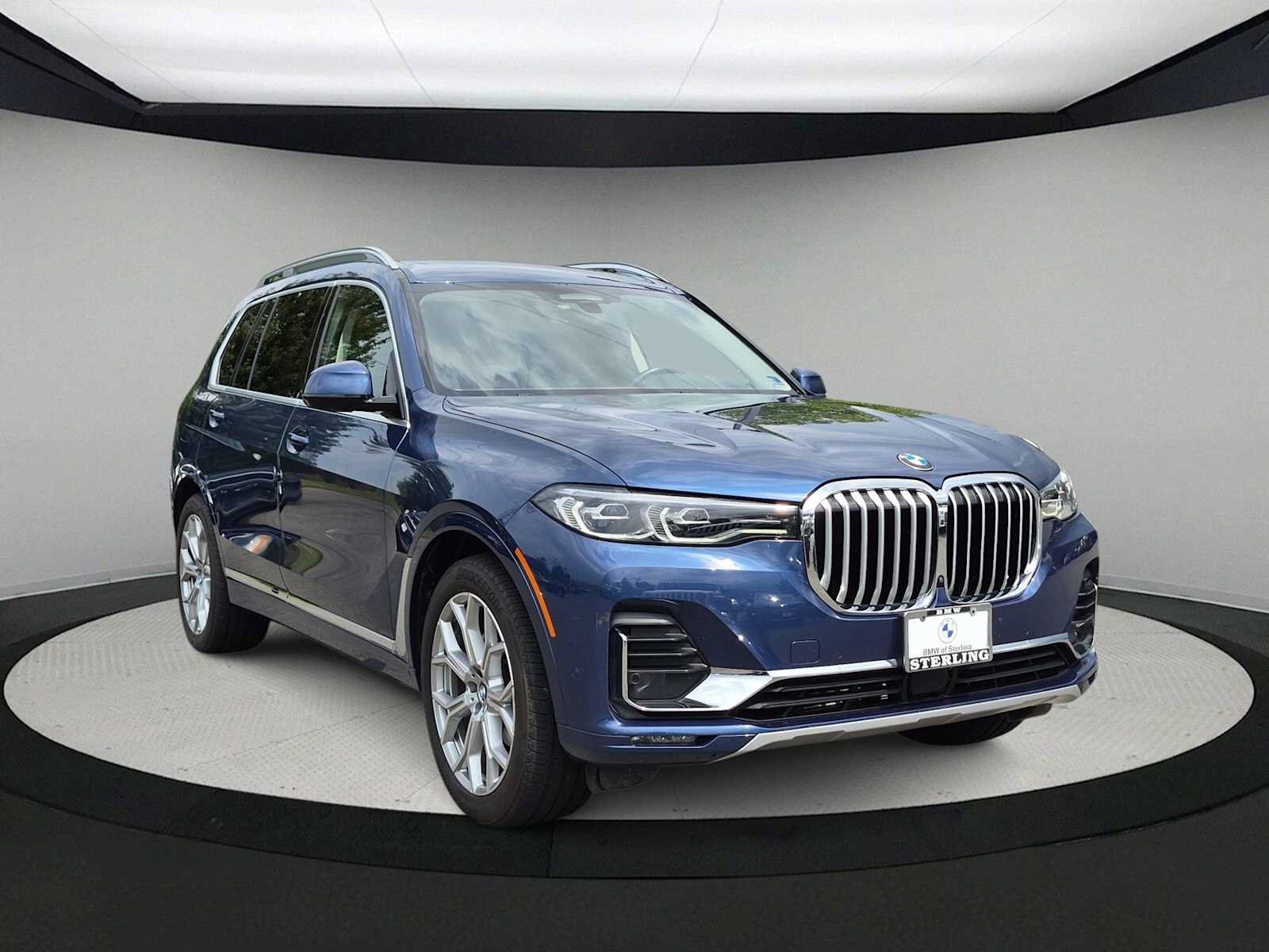 Used 2022 BMW X7 xDrive40i w/ Premium Package AWD/4WD image 2