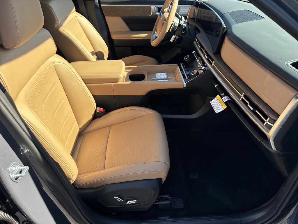 New 2027 Hyundai Santa Fe Limited FWD image 13