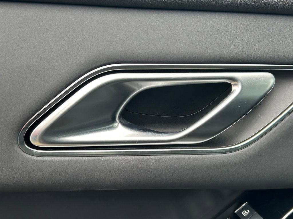 Used 2025 Land Rover Range Rover Velar Dynamic SE image 25