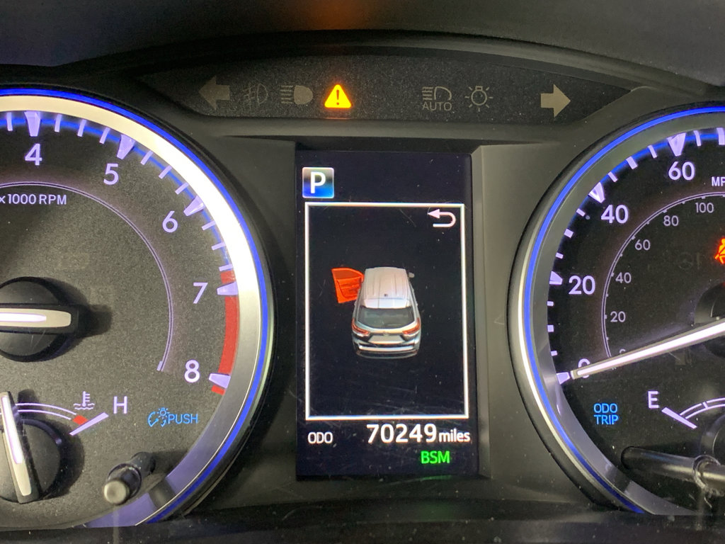 Used 2019 Toyota Highlander XLE image 24