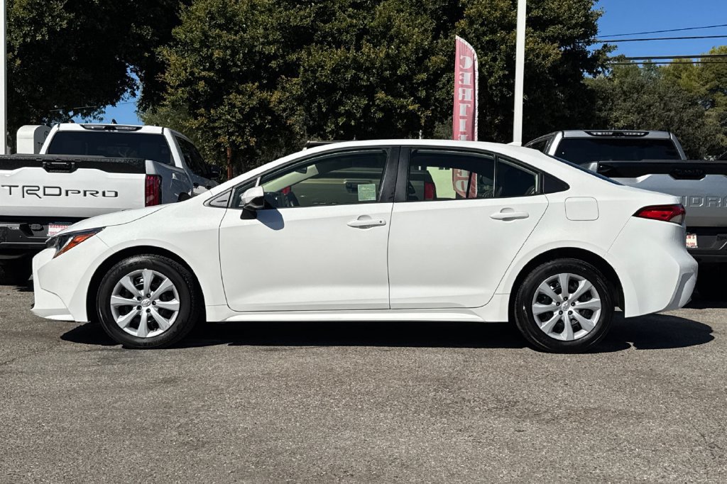 Certified 2026 Toyota Corolla LE FWD image 6