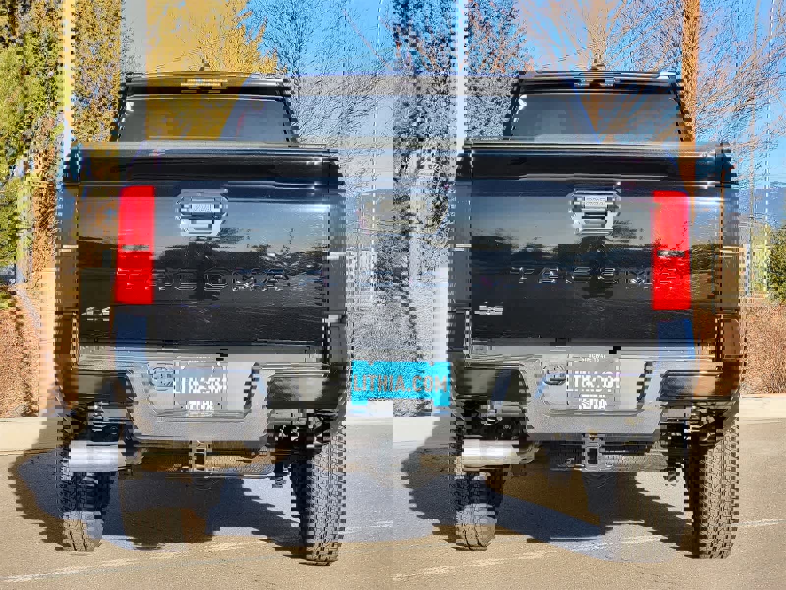 Used 2025 Toyota Tacoma SR5 image 6