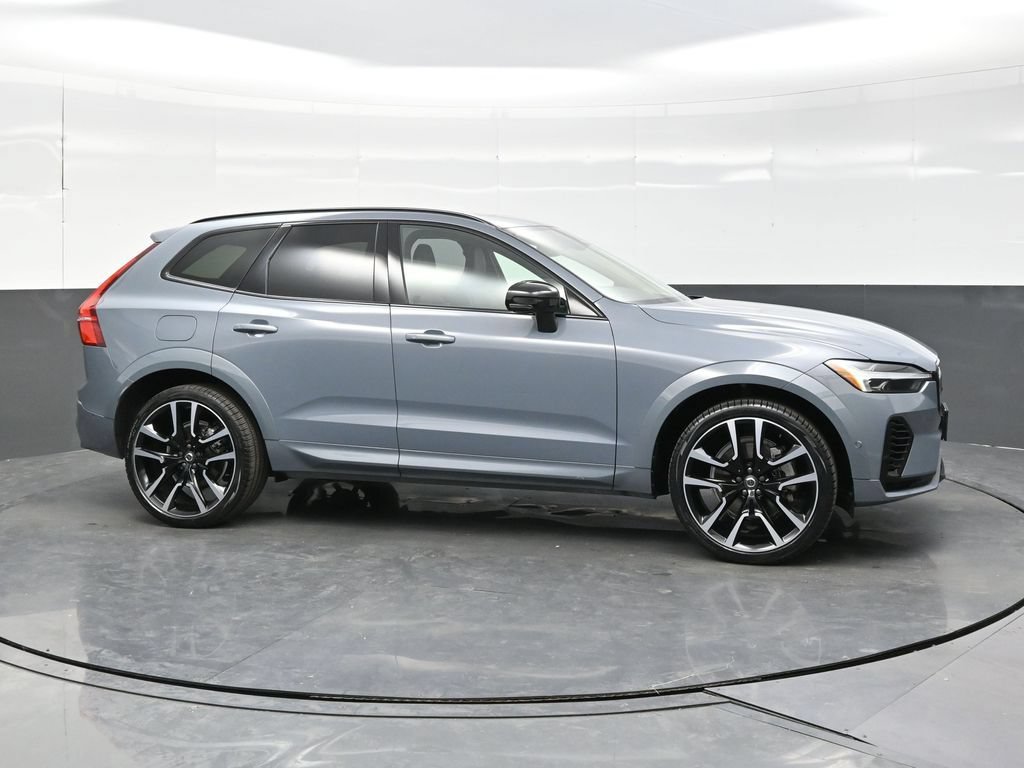 Used 2024 Volvo XC60 T8 Ultimate AWD/4WD image 8