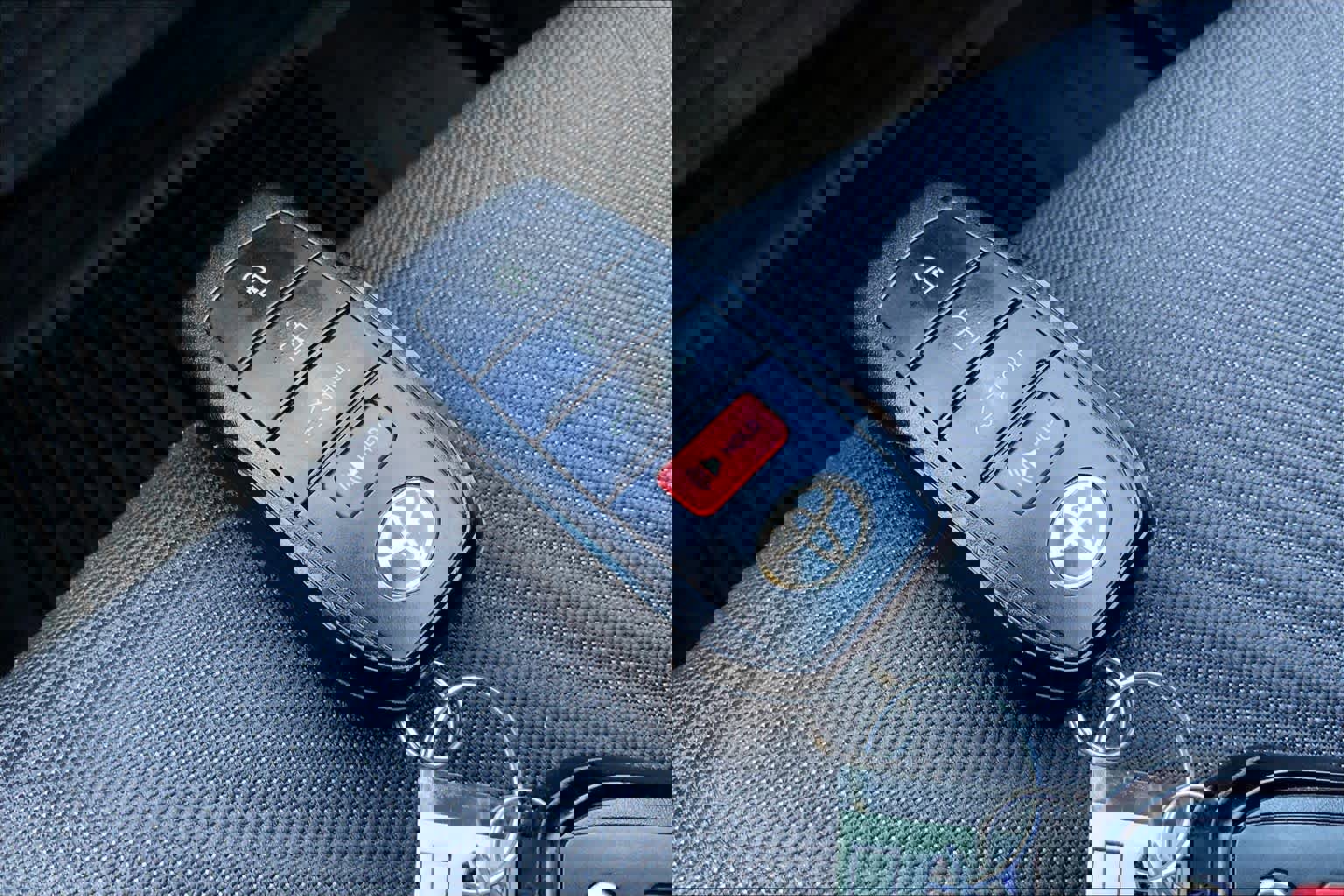 Used 2025 Toyota Corolla LE w/ LE Premium Package image 14