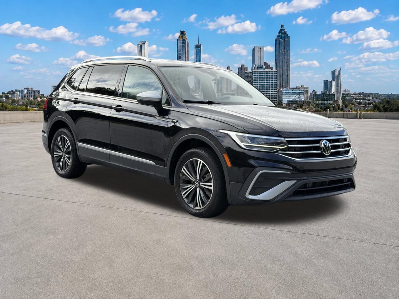 Used 2024 Volkswagen Tiguan SE FWD image 28