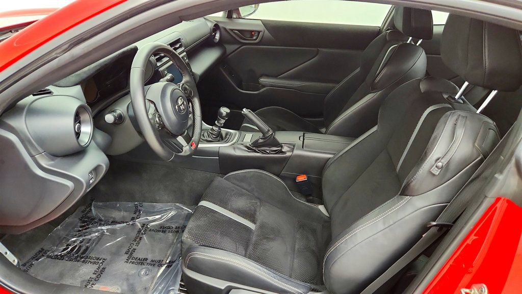 Used 2022 Toyota GR86 Premium RWD image 19
