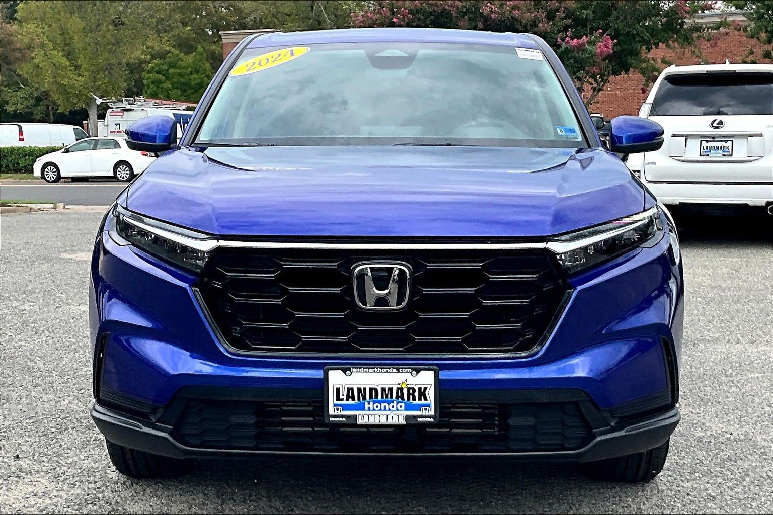 Used 2024 Honda CR-V EX image 3