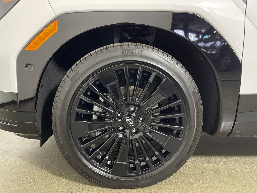 Certified 2025 Hyundai Santa Fe Calligraphy image 11