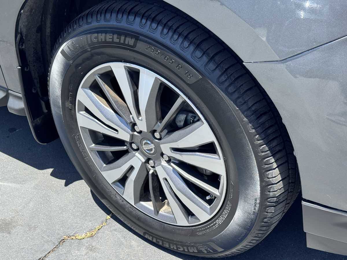 Used 2017 Nissan Pathfinder SV w/ Cargo Package FWD image 21