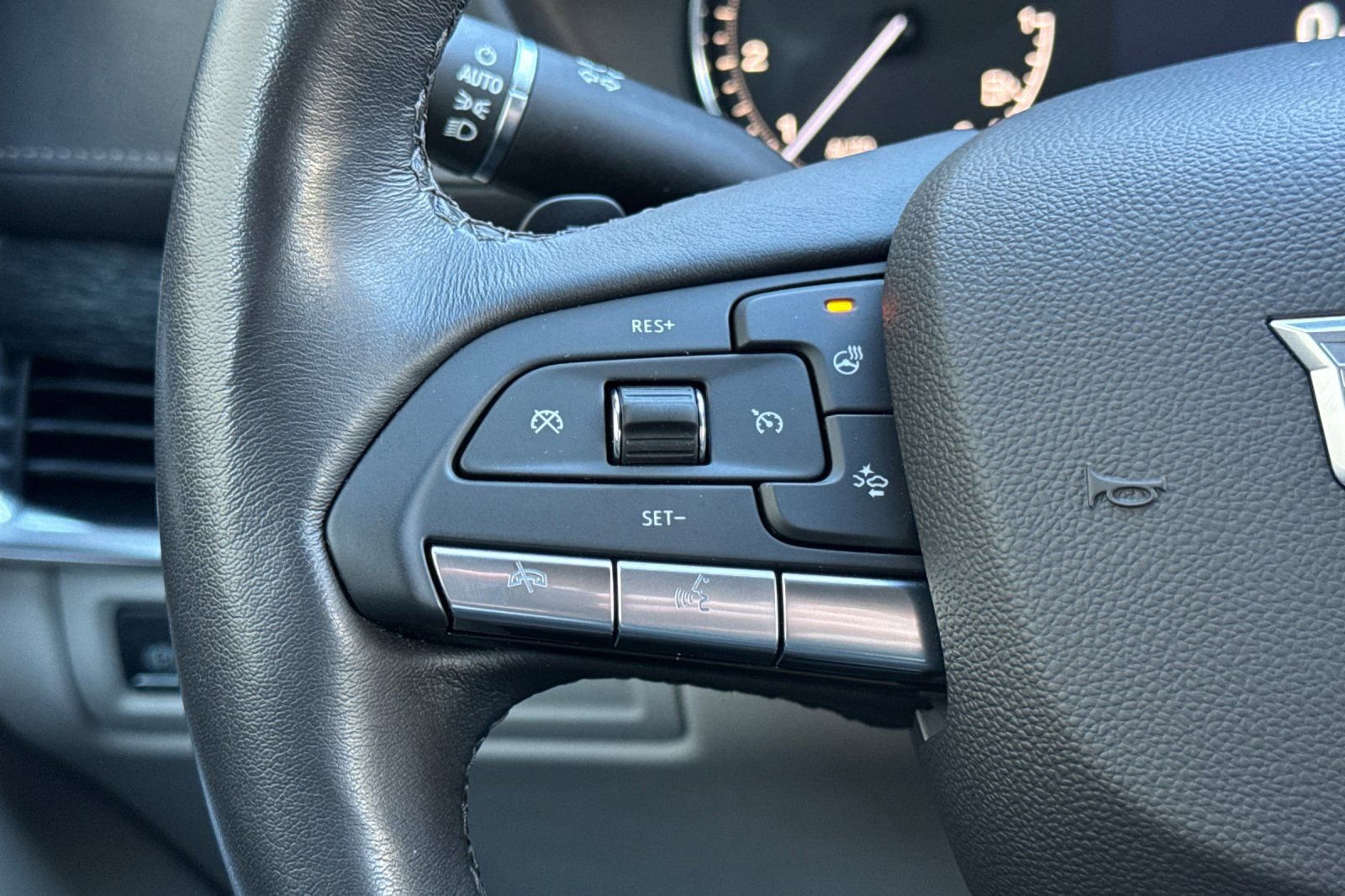 Used 2022 Cadillac XT4 Premium Luxury w/ Enhanced Visibility Package image 26