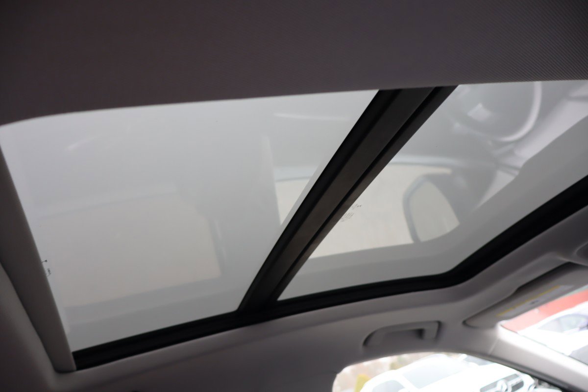 Used 2021 Audi e-tron Premium w/ Convenience Plus Package image 16