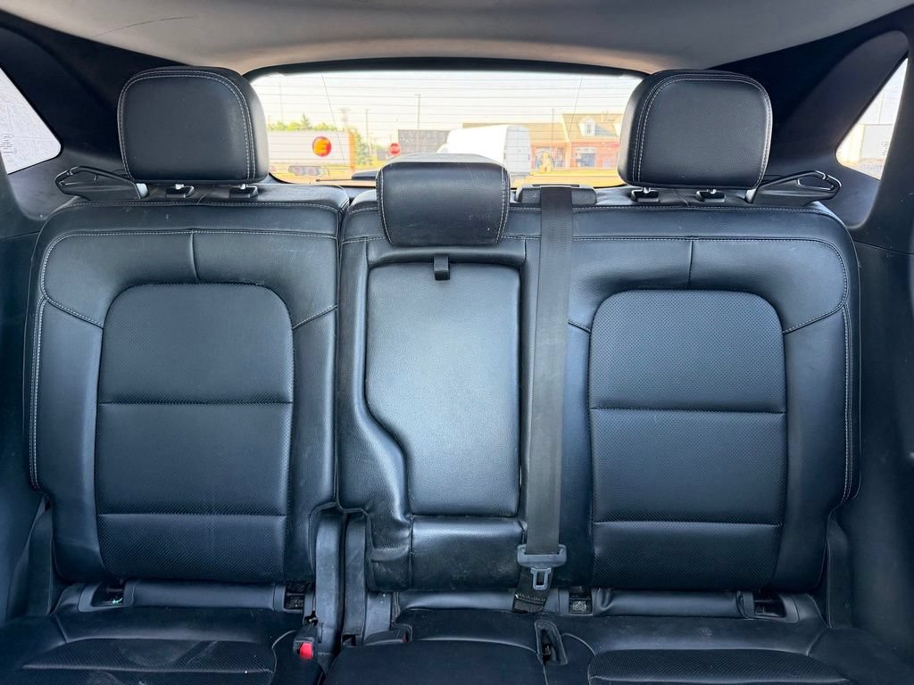 Used 2022 Ford Escape Titanium AWD/4WD image 16