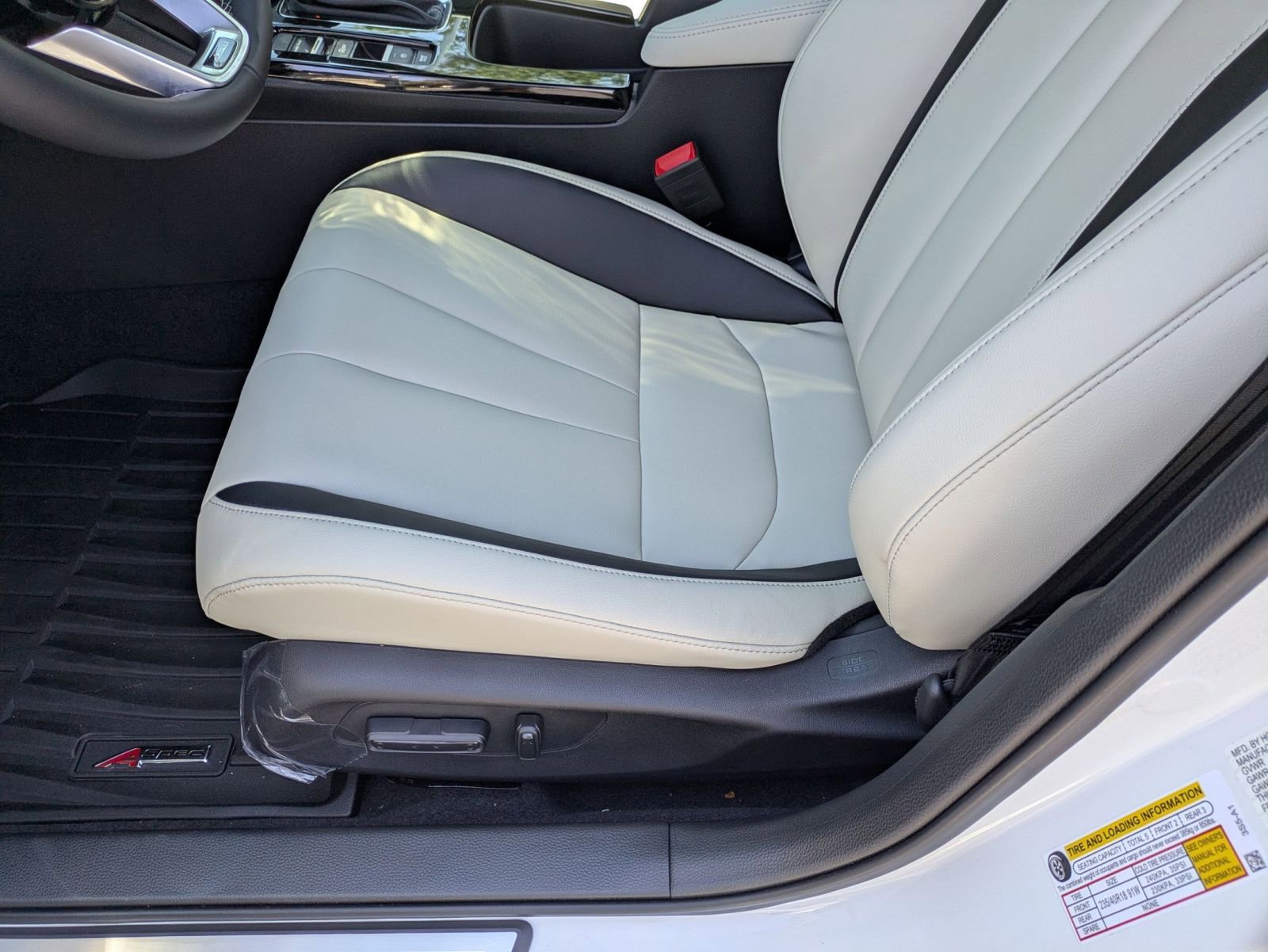 New 2025 Acura Integra A-Spec image 10