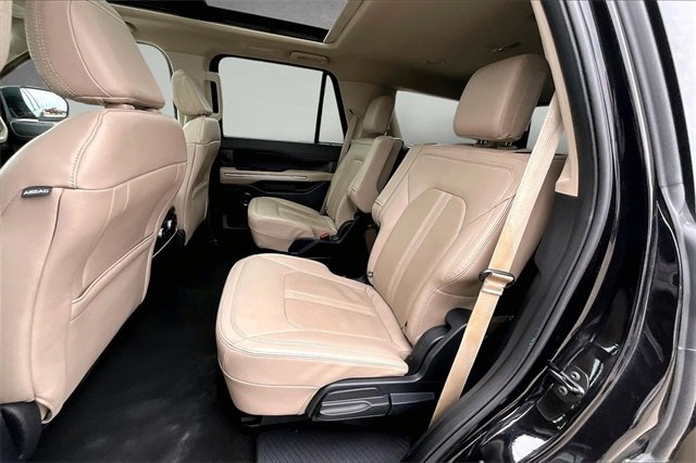 Used 2024 Ford Expedition Limited image 27