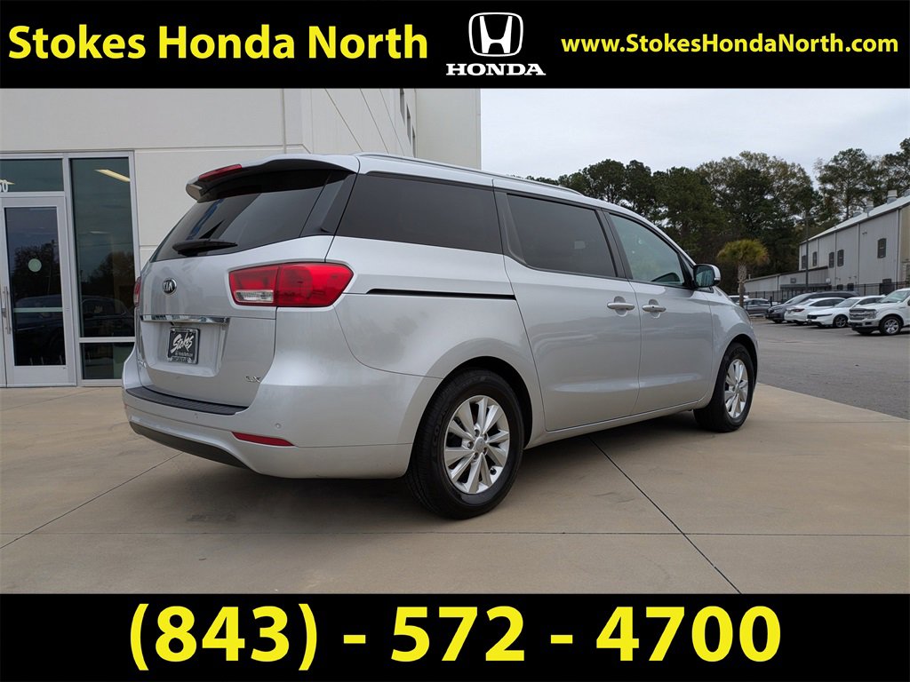 Used 2018 Kia Sedona LX w/ LX Essentials Premium Package image 4