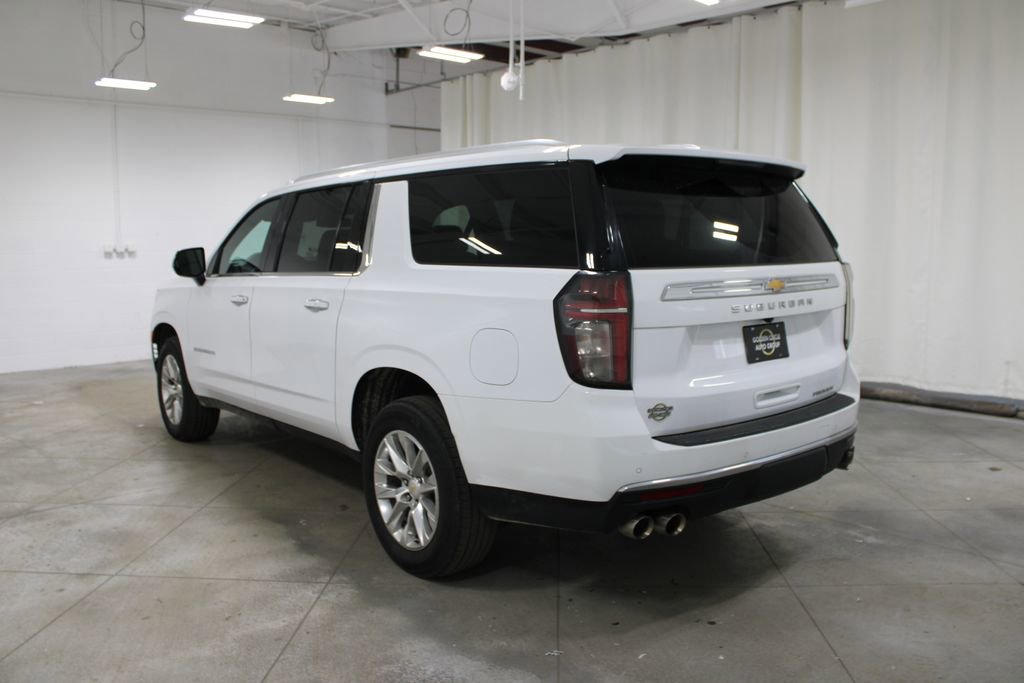 Used 2023 Chevrolet Suburban Premier image 7