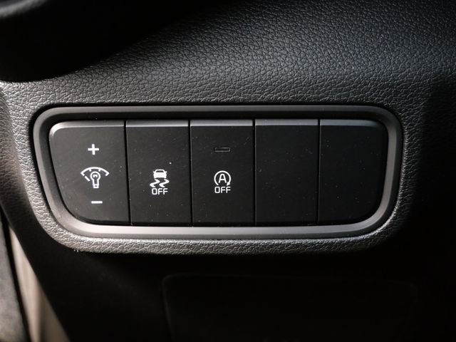 Used 2025 Kia Soul LX FWD image 15