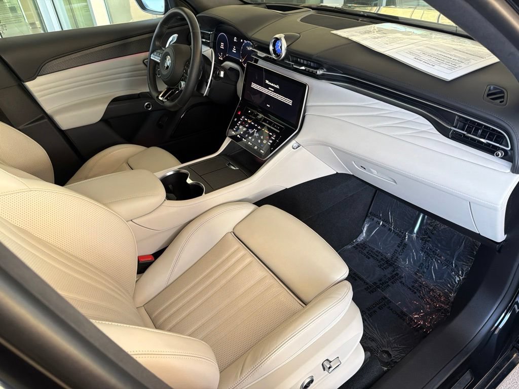 Certified 2023 Maserati Grecale Modena AWD/4WD image 17