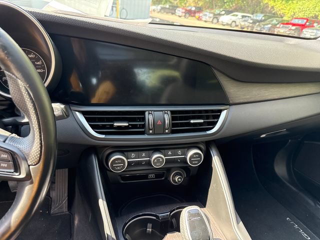 Used 2021 Alfa Romeo Giulia Ti w/ Active Assist 2 Package TI AWD/4WD image 19
