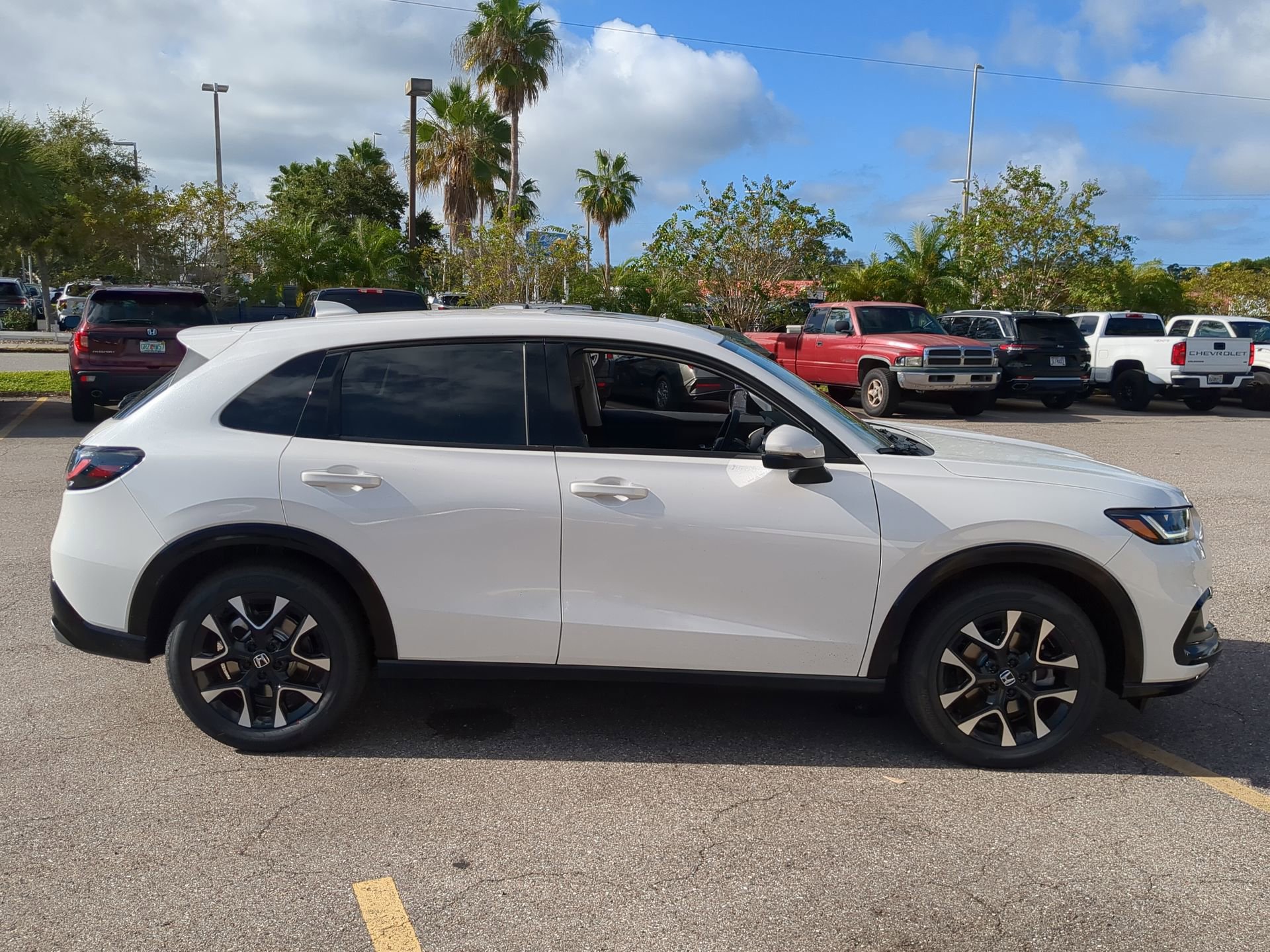 New 2027 Honda HR-V EX-L image 5