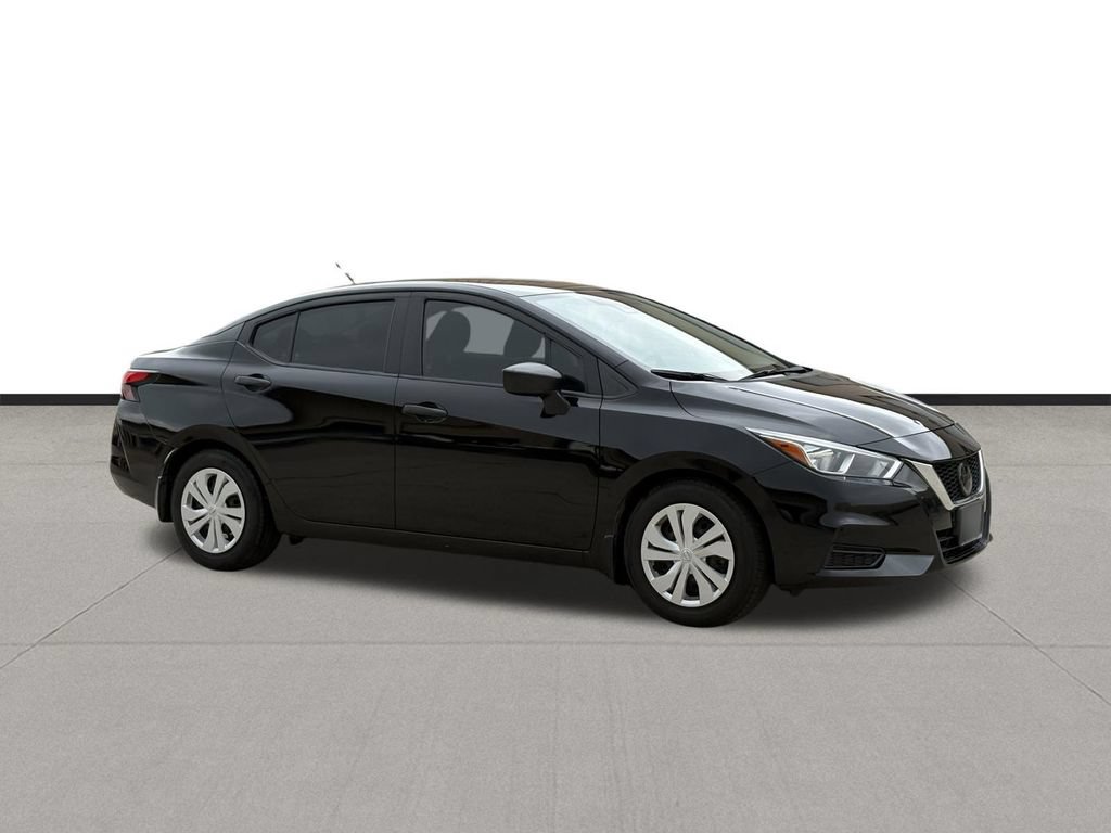 Used 2020 Nissan Versa S FWD image 3