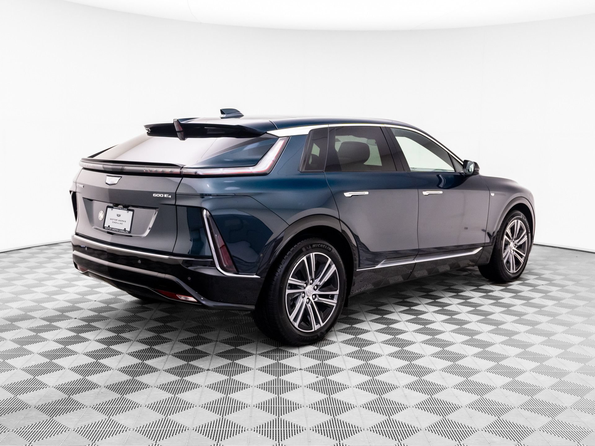 New 2026 Cadillac Lyriq Luxury w/ LPO, Floor Liner Package AWD/4WD image 5