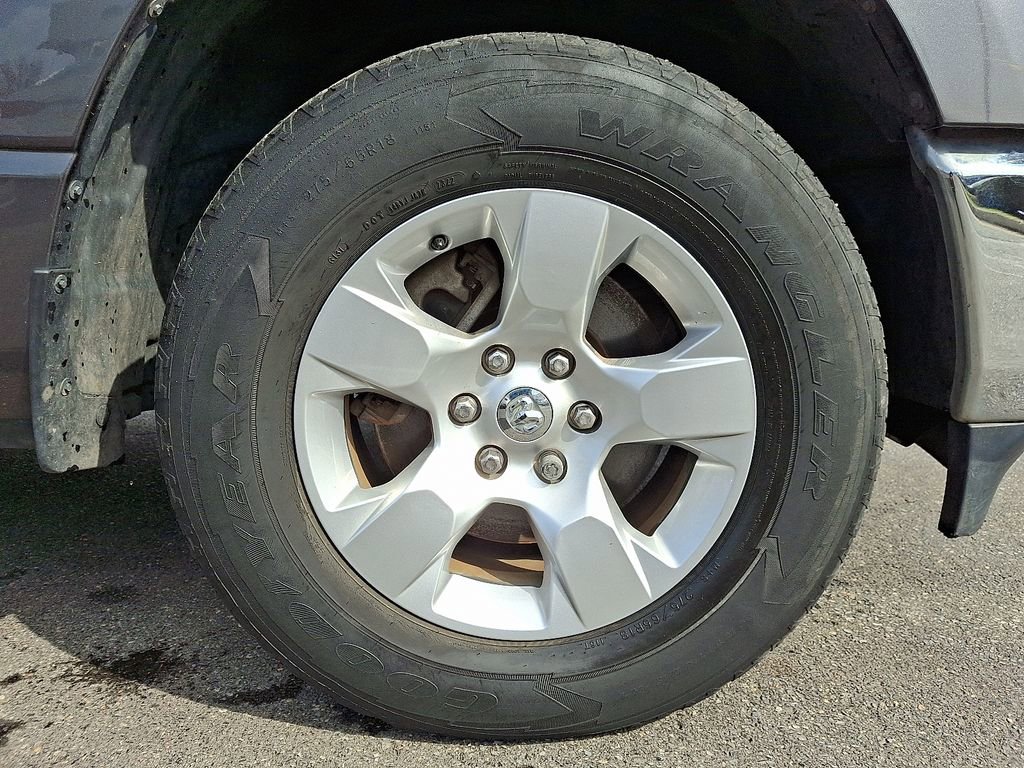 Used 2019 RAM 1500 Big Horn image 8