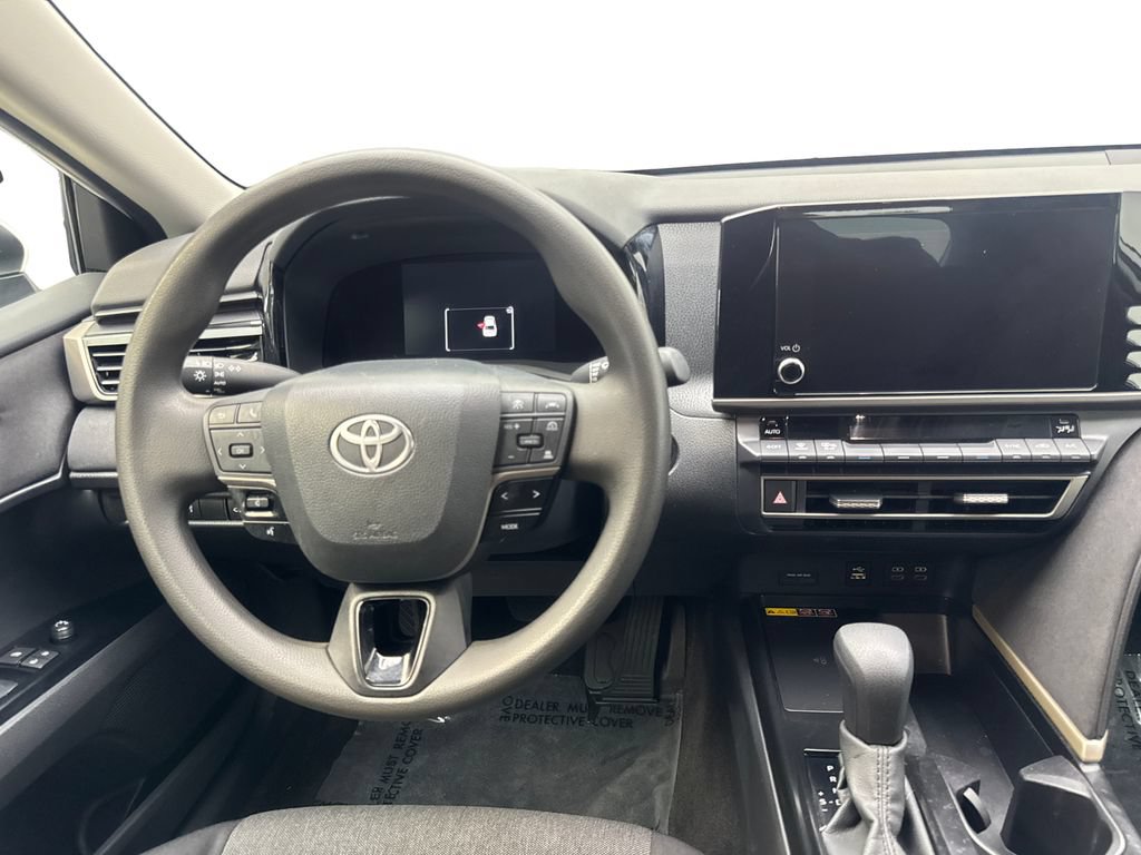 Used 2025 Toyota Camry LE FWD image 54