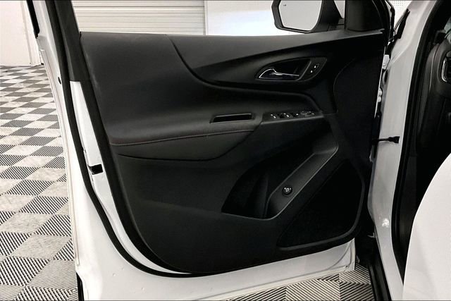 Used 2023 Chevrolet Equinox RS image 18