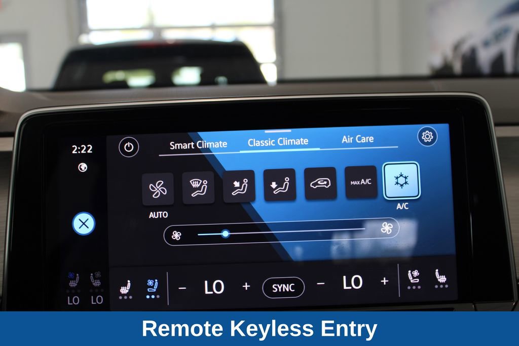 Used 2025 Volkswagen Atlas Cross Sport SE image 9