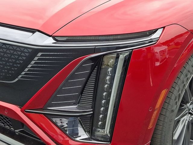 New 2026 Cadillac Lyriq V AWD/4WD image 9