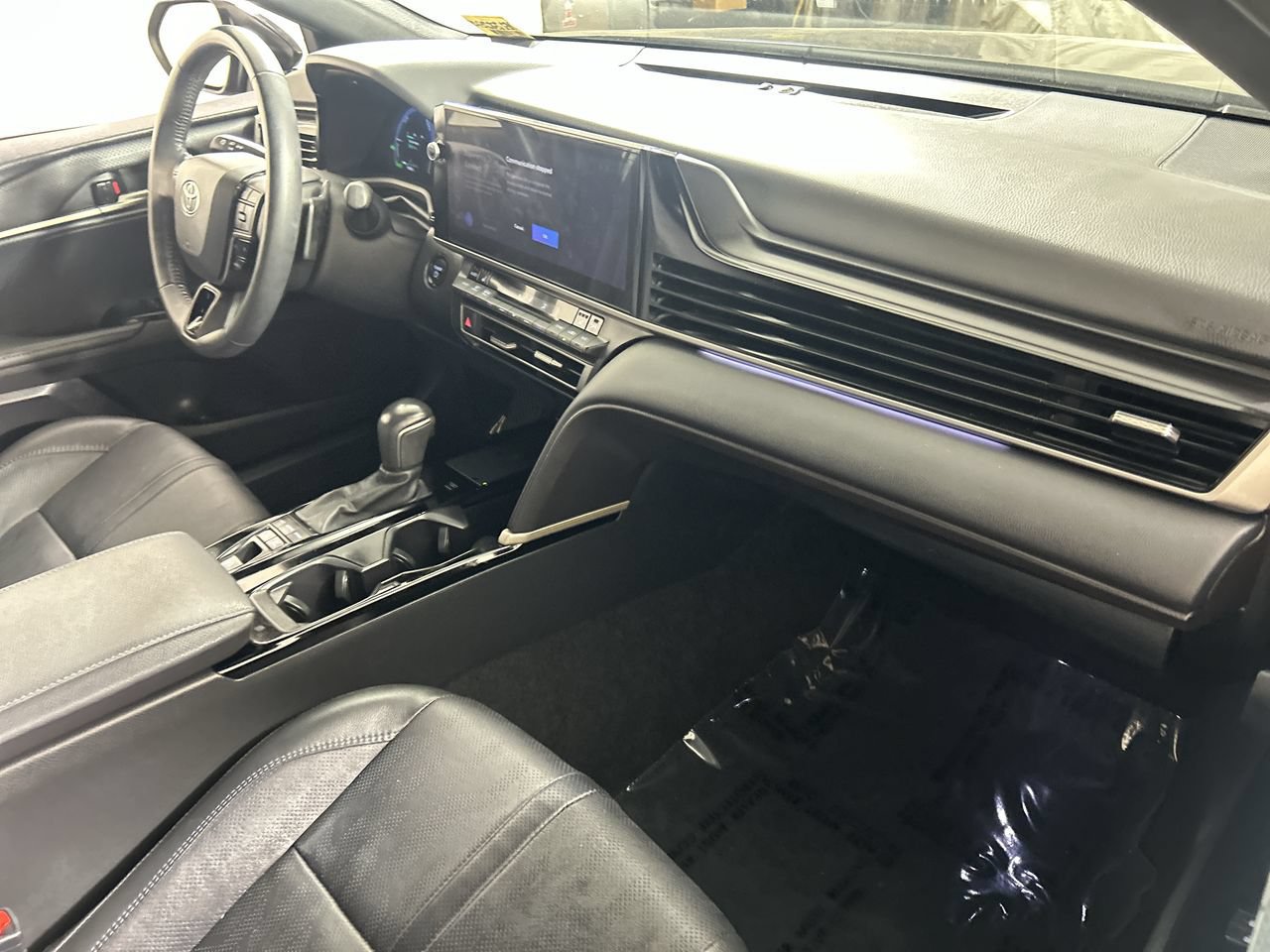 Used 2025 Toyota Camry XSE FWD image 27