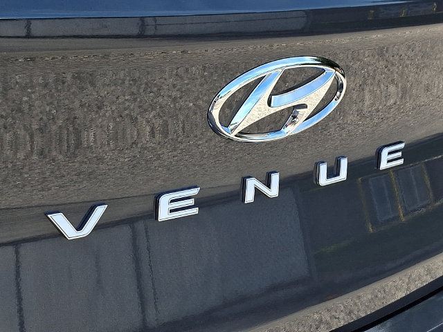 New 2026 Hyundai Venue SEL FWD image 17