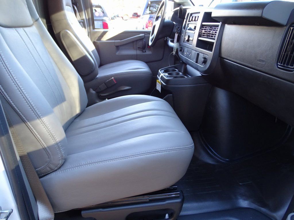 New 2025 Chevrolet Express 2500 Work Van w/ Driver Convenience Package image 10