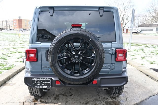 Used 2025 Jeep Wrangler Sahara AWD/4WD image 6
