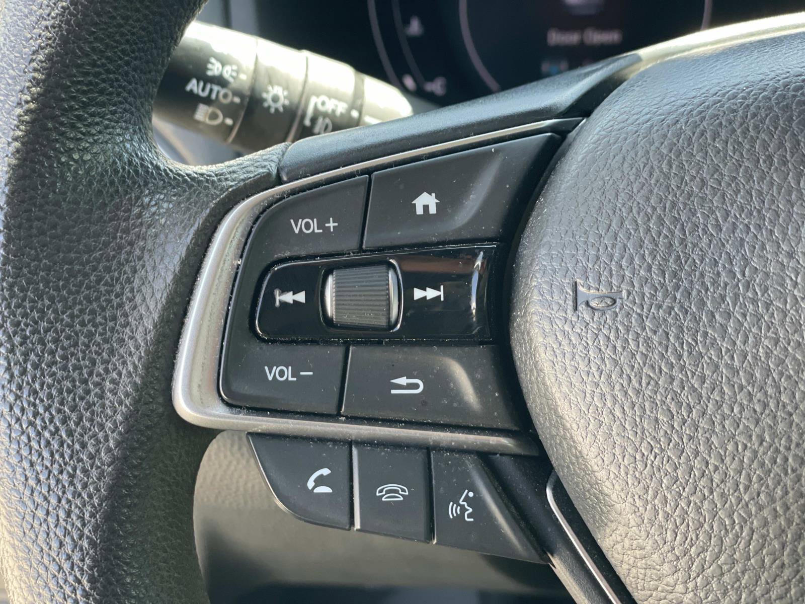 Used 2020 Honda Accord EX image 5