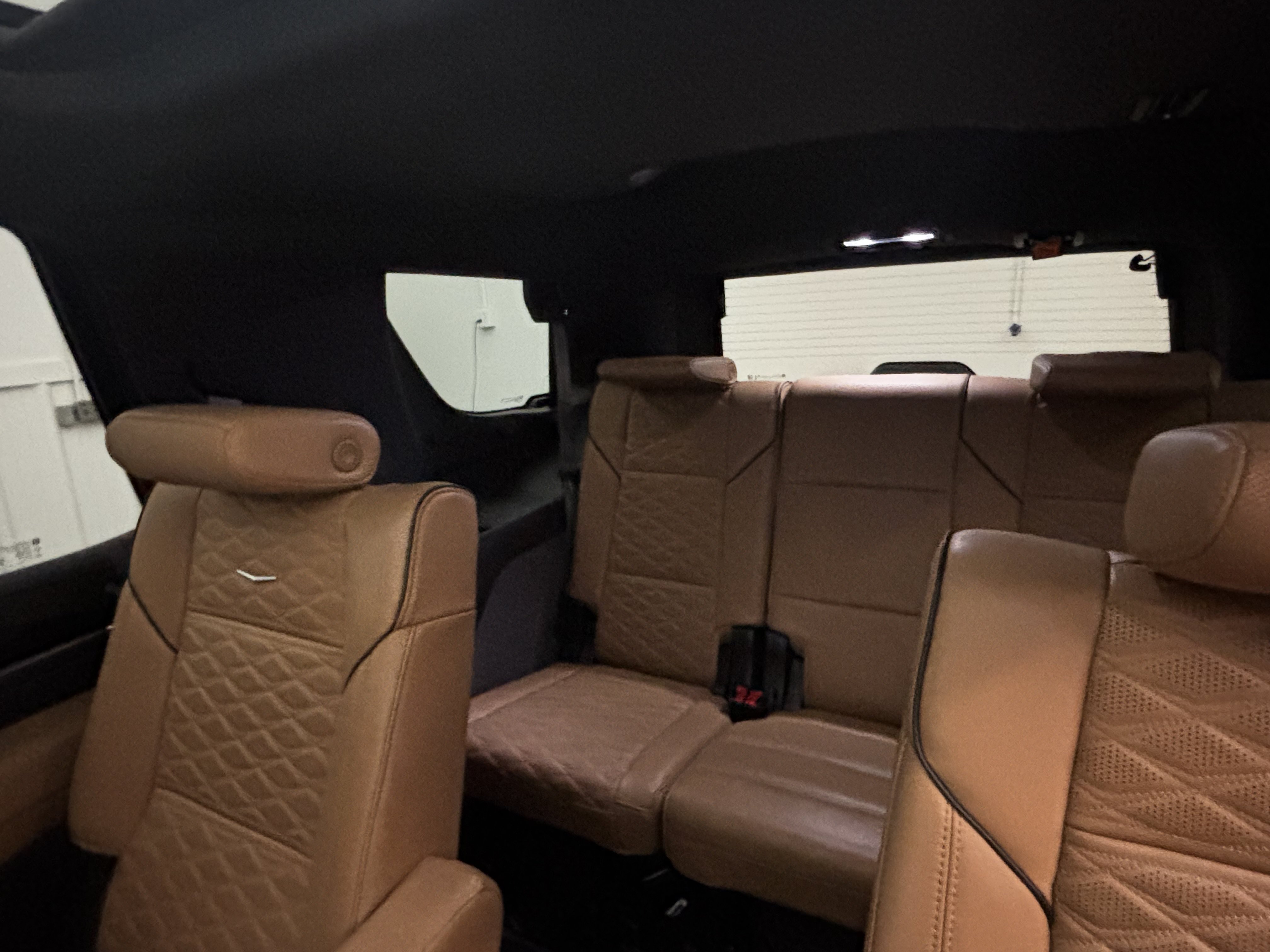 Used 2024 Cadillac Escalade Premium Luxury w/ Performance Package AWD/4WD image 16