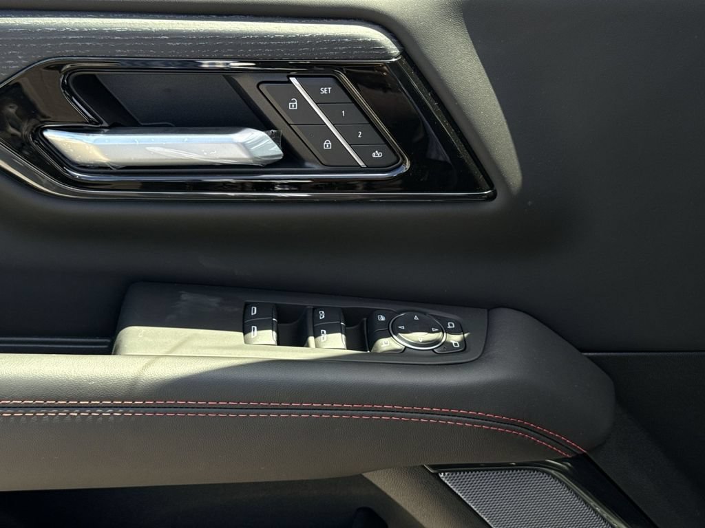 New 2026 GMC Yukon XL AT4 Ultimate AWD/4WD image 15