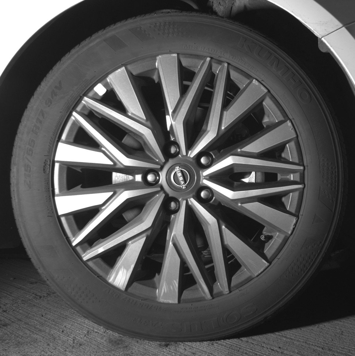 Used 2025 Nissan Altima 2.5 SV image 13