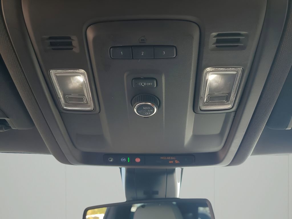 Used 2021 GMC Yukon XL SLT w/ Rear Media and Nav Package image 43