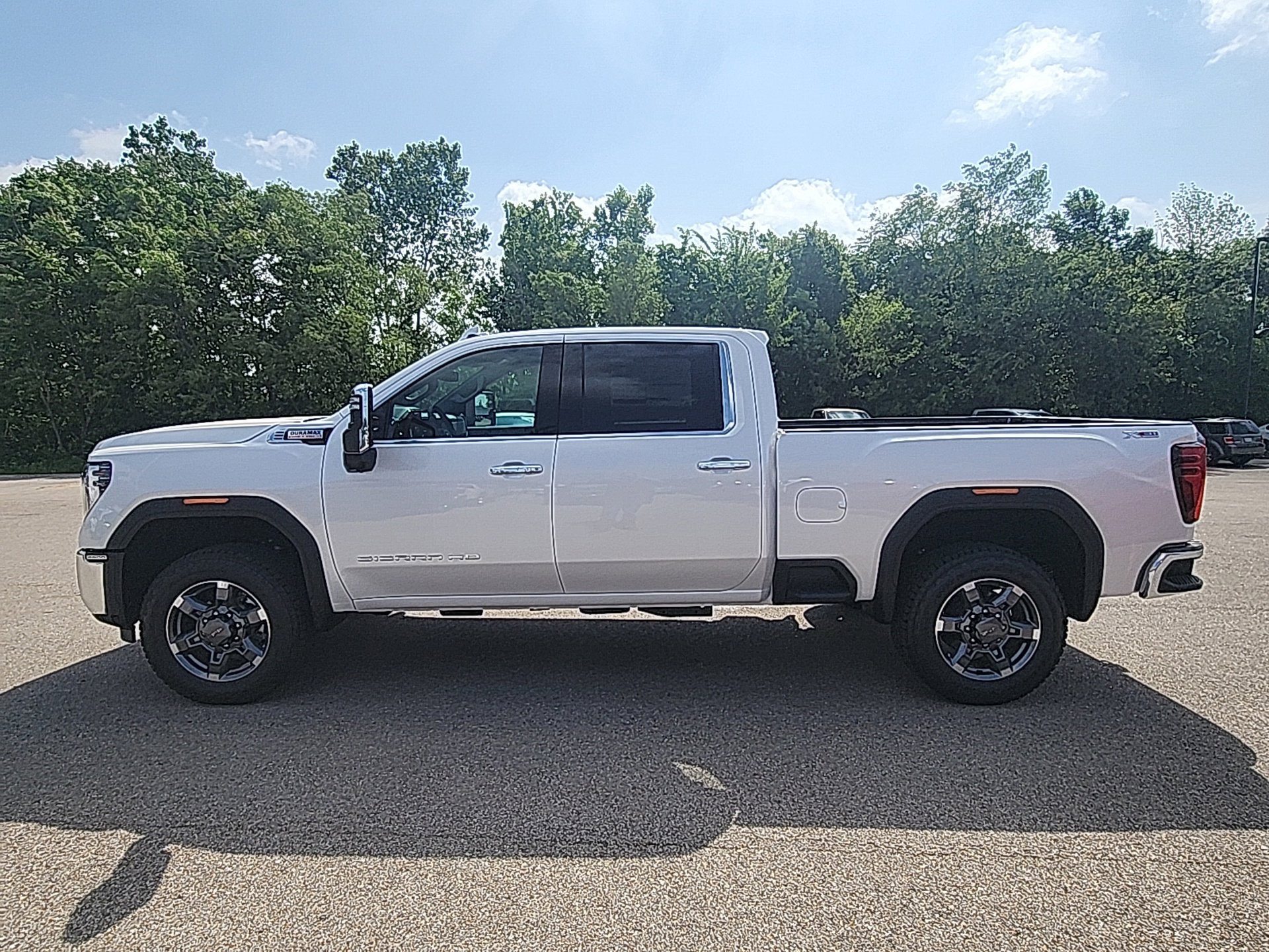 New 2025 GMC Sierra 2500 SLT w/ SLT Convenience Package image 5